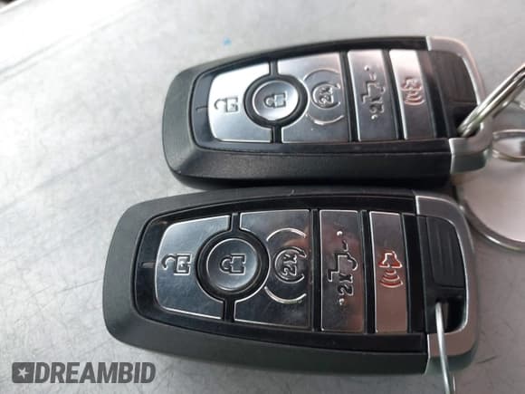 ✅ 2019 Ford F-250 XL • VIN: 1FT7W2BTXKED26149 • Lot: 42365084. Listed on IAAI with 221,502 mi. Free auction sales archive from the USA and detailed vehicle history report at DreamBid. Image 11.