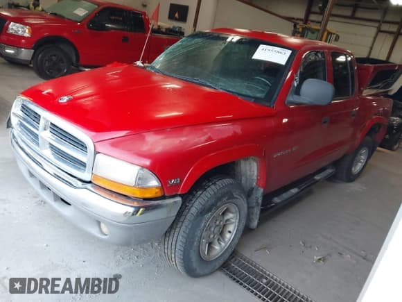 ✅ 2000 Dodge Dakota Sport • VIN: 1B7GG2AN5YS793828 • Lot: 41955863. Wystawiony na IAAI z przebiegiem 267 861 mil. Bezpłatny archiwum sprzedaży aukcyjnych z USA i szczegółowy raport historii pojazdu na DreamBid. Zdjęcie 2.
