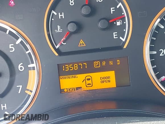 ✅ 2011 Nissan Armada SV • VIN: 5N1BA0NDXBN620101 • Lot: 43364672. Listed on IAAI with 135,877 mi. Free auction sales archive from the USA and detailed vehicle history report at DreamBid. Image 15.