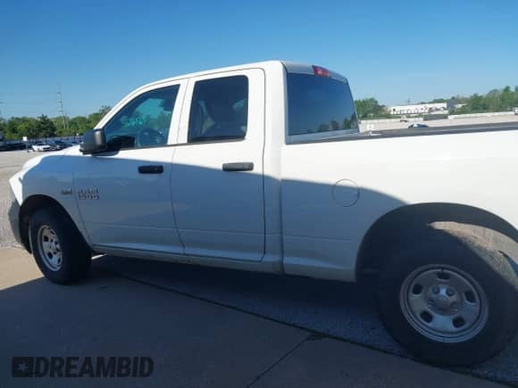 2015 Ram 1500 Express z VIN 1C6RR7FT9FS708212, wystawiony jako IAAI lot #42161725 z przebiegiem 240 892 mil mil oraz . Historia ofert i sprzedaży dostępna na DreamBid. Obrazek 14.