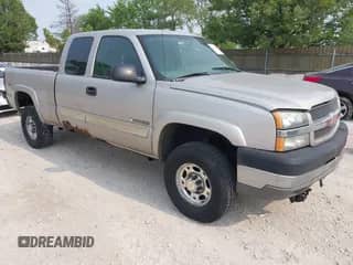 2004 Chevrolet Silverado 2500HD LS with VIN 1GCHK29U24E178578, listed as a IAAI auction lot 42409448 with 323,221 mi miles and . Bid and sale history available at DreamBid. Image 1.