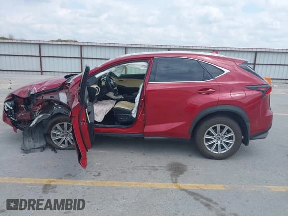 ✅ 2020 Lexus NX 300 • VIN: JTJDARDZXL2235863 • Лот: 42483851. Опубликован ранее на IAAI с пробегом 27 345 миль. Бесплатный доступ к архиву аукционных продаж из США и подробный отчёт об истории автомобиля на DreamBid. Изображение 13.