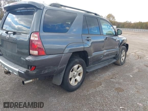 ✅ 2004 Toyota 4Runner SR5 Sport • VIN: JTEBU14R240054381 • Лот: 43582781. Опубликован ранее на IAAI с пробегом 244 828 миль. Бесплатный доступ к архиву аукционных продаж из США и подробный отчёт об истории автомобиля на DreamBid. Изображение 4.