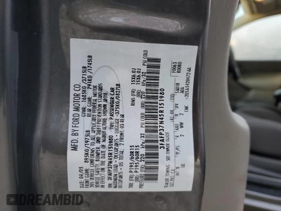 ✅ 2005 Ford Focus S • VIN: 3FAFP37N45R151980 • Lot: 86819635. Listed on Copart with 99,173 mi. Free auction sales archive from the USA and detailed vehicle history report at DreamBid. Image 12.