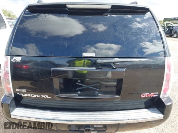 ✅ 2009 GMC Yukon XL • VIN: 1GKFK06289R271818 • Lot: 43205365. Wystawiony na IAAI z przebiegiem 178 821 mil. Bezpłatny archiwum sprzedaży aukcyjnych z USA i szczegółowy raport historii pojazdu na DreamBid. Zdjęcie 16.