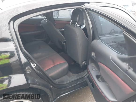 ✅ 2011 Dodge Avenger Heat • VIN: 1B3BD1FG4BN622678 • Lot: 43740185. Listed on IAAI with 119,721 mi. Free auction sales archive from the USA and detailed vehicle history report at DreamBid. Image 8.