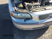 ✅ 2001 Volvo V70 • VIN: YV1SW61N512059498 • Lot: 43591047. Wystawiony na IAAI z przebiegiem 199 432 mil. Bezpłatny archiwum sprzedaży aukcyjnych z USA i szczegółowy raport historii pojazdu na DreamBid. Zdjęcie 12.