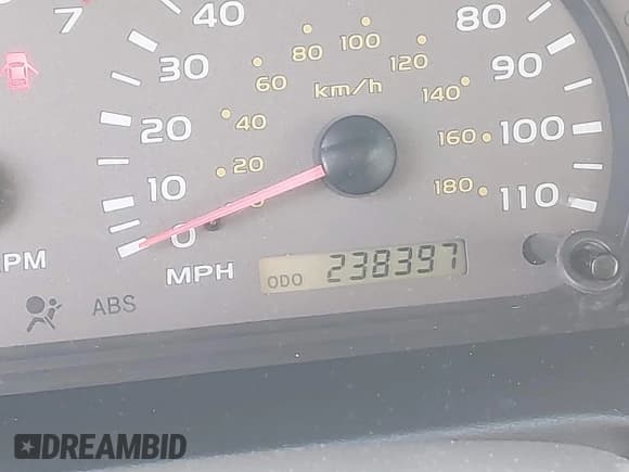 ✅ 2003 Toyota Sequoia Limited • VIN: 5TDBT48A63S183801 • Лот: 41397553. Опубликован ранее на IAAI с пробегом 238 397 миль. Бесплатный доступ к архиву аукционных продаж из США и подробный отчёт об истории автомобиля на DreamBid. Изображение 16.