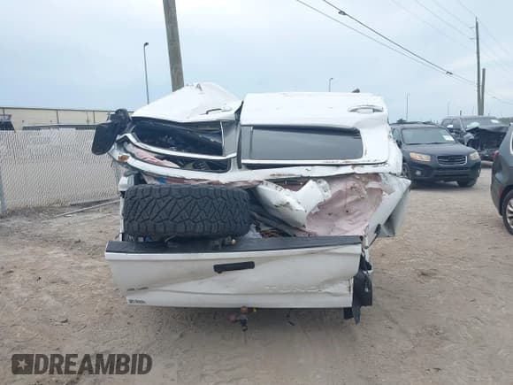 ✅ 2015 Toyota Tundra SR5 • VIN: 5TFDM5F13FX063628 • Lot: 43587577. Listed on IAAI with Not provided. Free auction sales archive from the USA and detailed vehicle history report at DreamBid. Image 16.