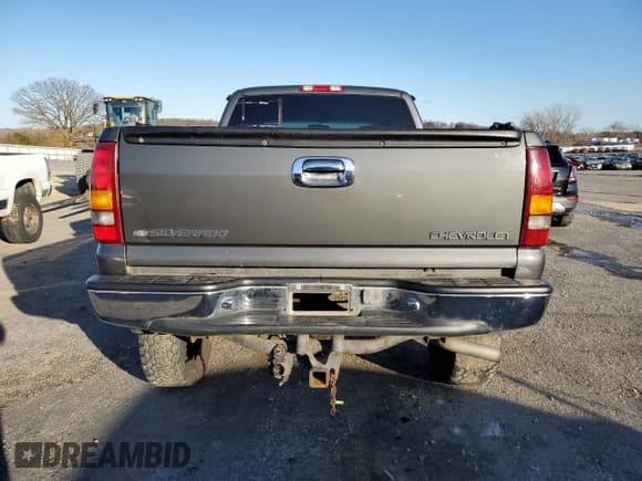 ✅ 2001 Chevrolet Silverado 1500 LS • VIN: 2GCEK19T611148713 • Лот: 79060494. Опубликован ранее на Copart с пробегом 117 381 миль. Бесплатный доступ к архиву аукционных продаж из США и подробный отчёт об истории автомобиля на DreamBid. Изображение 6.