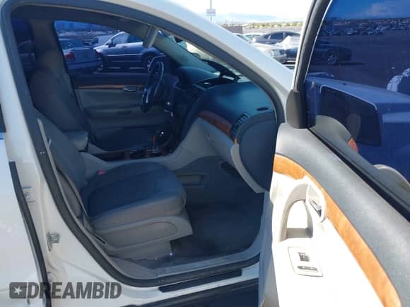 2007 Saturn Outlook XR z VIN 5GZER23777J163764, wystawiony jako IAAI lot #43466991 z przebiegiem 198 528 mil mil oraz . Historia ofert i sprzedaży dostępna na DreamBid. Obrazek 5.