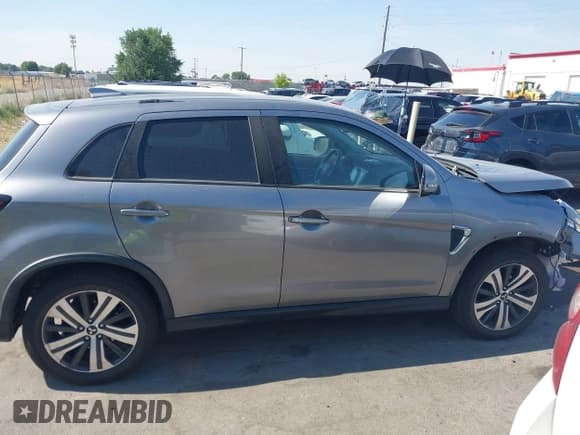 ✅ 2020 Mitsubishi Outlander ES • VIN: JA4AR3AU0LU018017 • Lot: 42891559. Listed on IAAI with 77,061 mi. Free auction sales archive from the USA and detailed vehicle history report at DreamBid. Image 14.