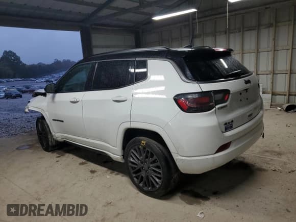 ✅ 2022 Jeep Compass High Altitude • VIN: 3C4NJDCB3NT178308 • Lot: 82685475. Wystawiony na Copart z przebiegiem 23 643 mil. Bezpłatny archiwum sprzedaży aukcyjnych z USA i szczegółowy raport historii pojazdu na DreamBid. Zdjęcie 2.