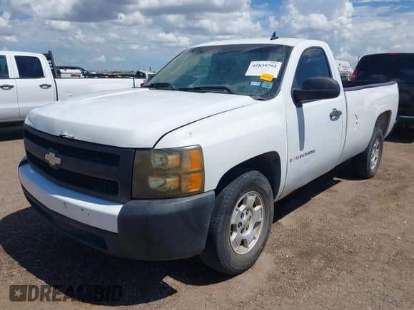 ✅ 2007 Chevrolet Silverado 1500 Work Truck • VIN: 1GCEC14C07Z556984 • Лот: 42839792. Опубликован ранее на IAAI с пробегом 268 018 миль. Бесплатный доступ к архиву аукционных продаж из США и подробный отчёт об истории автомобиля на DreamBid. Изображение 2.