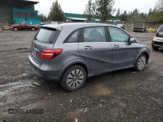 ✅ 2015 Mercedes-Benz B Electric Drive • VIN: WDDVP9AB4FJ006687 • Лот: 74812333. Опубликован ранее на Copart с пробегом 66 321 миль. Бесплатный доступ к архиву аукционных продаж из США и подробный отчёт об истории автомобиля на DreamBid. Изображение 3.