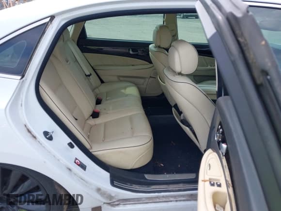 ✅ 2016 Hyundai Equus Signature • VIN: KMHGH4JH9GU104049 • Лот: 43208985. Опубликован ранее на IAAI с пробегом 77 778 миль. Бесплатный доступ к архиву аукционных продаж из США и подробный отчёт об истории автомобиля на DreamBid. Изображение 8.