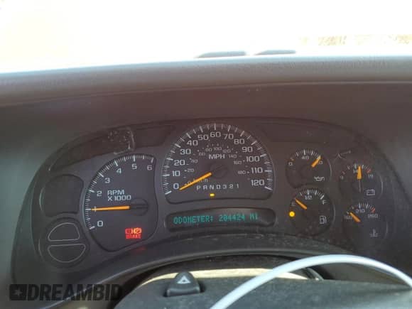 2007 GMC Sierra 1500 SLE1 with VIN 1GTEC19Z07Z138759, listed as a Copart auction lot 55626205 with 204,424 mi miles and Salvage title. Bid and sale history available at DreamBid. Image 9.