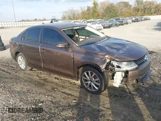 ✅ 2011 Volkswagen Jetta SE • VIN: 3VWDX7AJ3BM365184 • Lot: 43705137. Listed on IAAI with 138,564 mi. Free auction sales archive from the USA and detailed vehicle history report at DreamBid. Image 1.