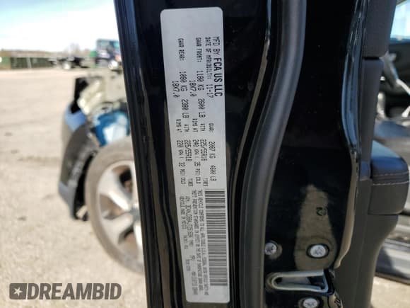 ✅ 2018 Jeep Compass Latitude • VIN: 3C4NJDBB4JT251634 • Lot: 92837505. Wystawiony na Copart z przebiegiem 102 886 mil. Bezpłatny archiwum sprzedaży aukcyjnych z USA i szczegółowy raport historii pojazdu na DreamBid. Zdjęcie 13.