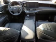 ✅ 2021 Lexus LS 500 • VIN: JTHD51FF1M5014484 • Lot: 51123585. Wystawiony na Copart z przebiegiem 37 007 mil. Bezpłatny archiwum sprzedaży aukcyjnych z USA i szczegółowy raport historii pojazdu na DreamBid. Zdjęcie 8.