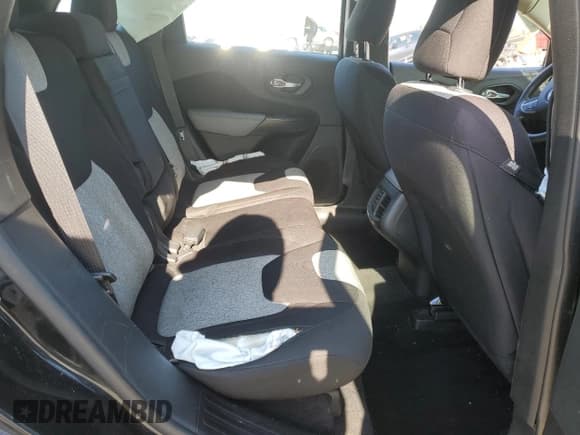 ✅ 2014 Jeep Cherokee Sport • VIN: 1C4PJMAB8EW175507 • Лот: 91508885. Опубликован ранее на Copart с пробегом 132 324 миль. Бесплатный доступ к архиву аукционных продаж из США и подробный отчёт об истории автомобиля на DreamBid. Изображение 10.