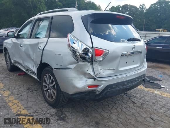 ✅ 2014 Nissan Pathfinder SL • VIN: 5N1AR2MN0EC629609 • Lot: 42721107. Listed on IAAI with 234,000 mi. Free auction sales archive from the USA and detailed vehicle history report at DreamBid. Image 3.
