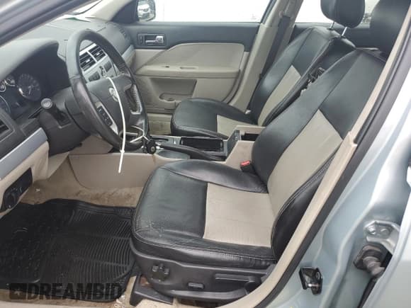 ✅ 2007 Mercury Milan Premier • VIN: 3MEHM08Z67R626333 • Lot: 74704054. Wystawiony na Copart z przebiegiem Nie podano. Bezpłatny archiwum sprzedaży aukcyjnych z USA i szczegółowy raport historii pojazdu na DreamBid. Zdjęcie 7.