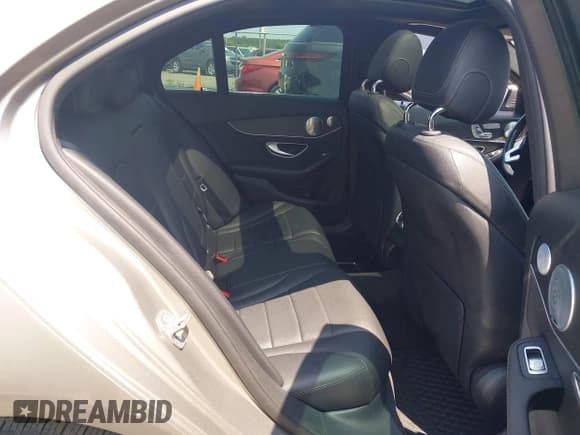 ✅ 2020 Mercedes-Benz C 300 • VIN: 55SWF8EB7LU332961 • Lot: 42841652. Wystawiony na IAAI z przebiegiem 42 472 mil. Bezpłatny archiwum sprzedaży aukcyjnych z USA i szczegółowy raport historii pojazdu na DreamBid. Zdjęcie 8.