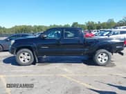 ✅ 2015 Toyota Tacoma PreRunner • VIN: 5TFKU4HN1FX007298 • Lot: 43449436. Wystawiony na IAAI z przebiegiem 230 810 mil. Bezpłatny archiwum sprzedaży aukcyjnych z USA i szczegółowy raport historii pojazdu na DreamBid. Zdjęcie 14.