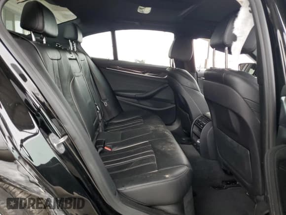 ✅ 2018 BMW 5 Series 530i • VIN: WBAJA5C51JG899673 • Лот: 91409445. Опубликован ранее на Copart с пробегом Не указан. Бесплатный доступ к архиву аукционных продаж из США и подробный отчёт об истории автомобиля на DreamBid. Изображение 10.