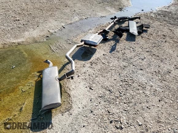 ✅ 2025 Chevrolet Equinox FWD LT • VIN: 3GNAXHEG3SL293684 • Lot: 67965795. Wystawiony na Copart z przebiegiem 18 373 mil. Bezpłatny archiwum sprzedaży aukcyjnych z USA i szczegółowy raport historii pojazdu na DreamBid. Zdjęcie 13.