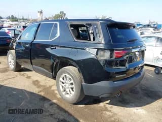 ✅ 2022 Chevrolet Traverse LS • VIN: 1GNERFKW0NJ171291 • Lot: 43189356. Wystawiony na IAAI z przebiegiem 58 690 mil. Bezpłatny archiwum sprzedaży aukcyjnych z USA i szczegółowy raport historii pojazdu na DreamBid. Zdjęcie 3.