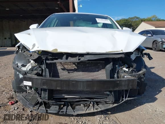✅ 2018 Hyundai Elantra SE • VIN: 5NPD74LF4JH290784 • Lot: 43383484. Listed on IAAI with 57,068 mi. Free auction sales archive from the USA and detailed vehicle history report at DreamBid. Image 13.