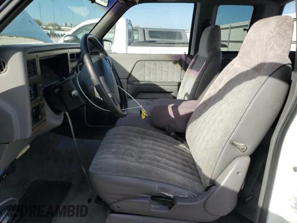 ✅ 1996 Dodge Dakota • VIN: 1B7GL23X3TS600014 • Lot: 89890275. Listed on Copart with 104,240 mi. Free auction sales archive from the USA and detailed vehicle history report at DreamBid. Image 7.