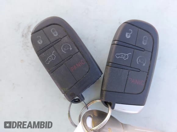 ✅ 2020 Jeep Grand Cherokee Overland • VIN: 1C4RJFCG8LC158475 • Lot: 40665109. Listed on IAAI with 77,233 mi. Free auction sales archive from the USA and detailed vehicle history report at DreamBid. Image 11.