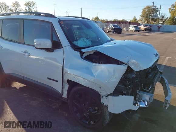 ✅ 2018 Jeep Renegade Latitude • VIN: ZACCJABB3JPJ50417 • Lot: 43589868. Wystawiony na IAAI z przebiegiem 74 833 mil. Bezpłatny archiwum sprzedaży aukcyjnych z USA i szczegółowy raport historii pojazdu na DreamBid. Zdjęcie 1.