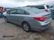 2016 Hyundai Sonata 2.4L z VIN 5NPE24AF7GH385936, wystawiony jako IAAI lot #42440665 z przebiegiem 121 555 mil mil oraz . Historia ofert i sprzedaży dostępna na DreamBid. Obrazek 3.