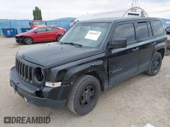 ✅ 2016 Jeep Patriot Sport • VIN: 1C4NJPBA2GD526182 • Lot: 43033927. Wystawiony na IAAI z przebiegiem 108 101 mil. Bezpłatny archiwum sprzedaży aukcyjnych z USA i szczegółowy raport historii pojazdu na DreamBid. Zdjęcie 2.