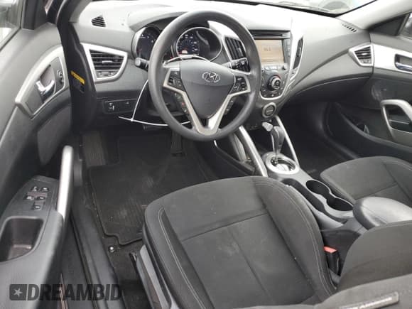 ✅ 2015 Hyundai Veloster • VIN: KMHTC6AD7FU245237 • Lot: 81167464. Wystawiony na Copart z przebiegiem 206 237 mil. Bezpłatny archiwum sprzedaży aukcyjnych z USA i szczegółowy raport historii pojazdu na DreamBid. Zdjęcie 8.