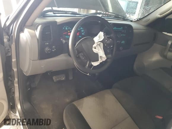 ✅ 2009 Chevrolet Silverado 1500 Work Truck • VIN: 1GCEK14C39Z140076 • Lot: 82075285. Listed on Copart with 92,647 mi. Free auction sales archive from the USA and detailed vehicle history report at DreamBid. Image 8.