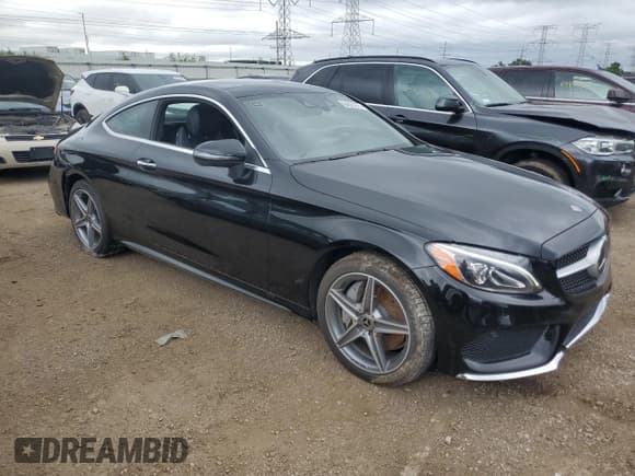 ✅ 2018 Mercedes-Benz C 300 • VIN: WDDWJ4KB8JF602159 • Lot: 64821915. Wystawiony na Copart z przebiegiem 31 574 mil. Bezpłatny archiwum sprzedaży aukcyjnych z USA i szczegółowy raport historii pojazdu na DreamBid. Zdjęcie 4.