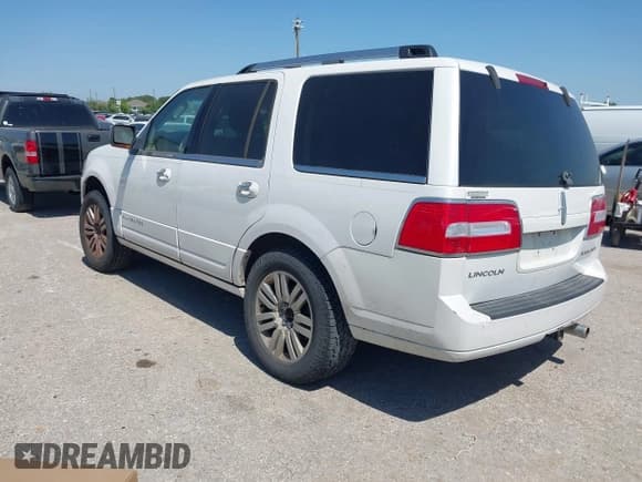 ✅ 2009 Lincoln Navigator • VIN: 5LMFU27509EJ00460 • Lot: 42251045. Listed on IAAI with 141,330 mi. Free auction sales archive from the USA and detailed vehicle history report at DreamBid. Image 3.