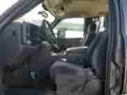 ✅ 2006 Chevrolet Silverado 2500HD LT2 • VIN: 1GCHC23G26F173975 • Lot: 82611505. Wystawiony na Copart z przebiegiem 139 492 mil. Bezpłatny archiwum sprzedaży aukcyjnych z USA i szczegółowy raport historii pojazdu na DreamBid. Zdjęcie 7.