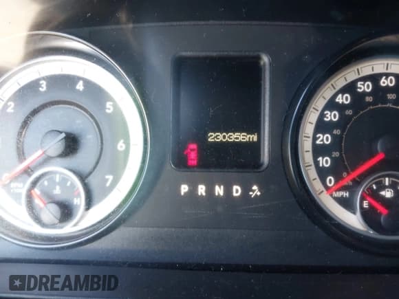 ✅ 2015 Ram 1500 Tradesman • VIN: 1C6RR7FG0FS597147 • Lot: 43514278. Wystawiony na IAAI z przebiegiem 230 356 mil. Bezpłatny archiwum sprzedaży aukcyjnych z USA i szczegółowy raport historii pojazdu na DreamBid. Zdjęcie 7.