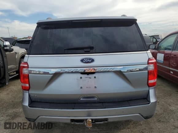 ✅ 2020 Ford Expedition XLT • VIN: 1FMJU1HTXLEA41283 • Lot: 74658014. Wystawiony na Copart z przebiegiem Nie podano. Bezpłatny archiwum sprzedaży aukcyjnych z USA i szczegółowy raport historii pojazdu na DreamBid. Zdjęcie 6.