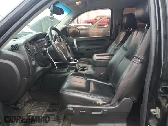 ✅ 2013 Chevrolet Silverado 1500 1HY • VIN: 3GCUKUEJ6DG130726 • Lot: 51136755. Listed on Copart with 279,793 mi. Free auction sales archive from the USA and detailed vehicle history report at DreamBid. Image 7.