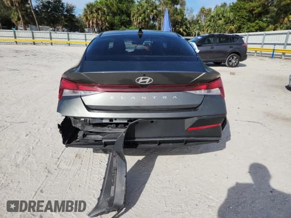 ✅ 2024 Hyundai Elantra SEL • VIN: KMHLM4DG7RU749184 • Lot: 91729515. Listed on Copart with 23,380 mi. Free auction sales archive from the USA and detailed vehicle history report at DreamBid. Image 6.