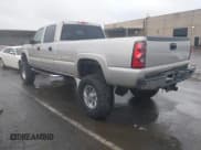 ✅ 2005 Chevrolet Silverado 2500HD LT • VIN: 1GCHK23275F916541 • Lot: 41798766. Wystawiony na IAAI z przebiegiem 80 169 mil. Bezpłatny archiwum sprzedaży aukcyjnych z USA i szczegółowy raport historii pojazdu na DreamBid. Zdjęcie 3.