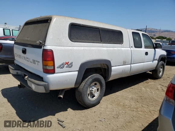 ✅ 2001 Chevrolet Silverado 2500HD LS • VIN: 1GCHK29U81E232882 • Lot: 59601115. Wystawiony na Copart z przebiegiem Nie podano. Bezpłatny archiwum sprzedaży aukcyjnych z USA i szczegółowy raport historii pojazdu na DreamBid. Zdjęcie 3.