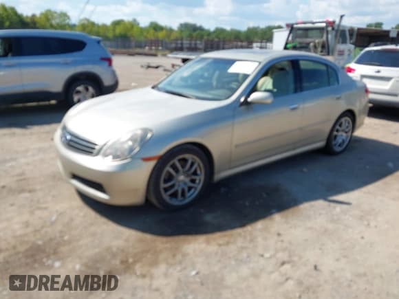 ✅ 2005 Infiniti G35 • VIN: JNKCV51E15M201510 • Lot: 43032674. Listed on IAAI with 204,147 mi. Free auction sales archive from the USA and detailed vehicle history report at DreamBid. Image 2.